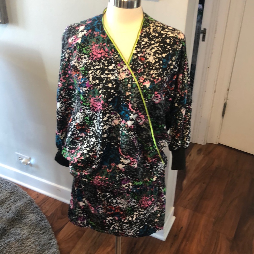 Rachel Rachel Roy 80’s style top